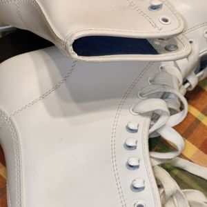 SLM ladies ice skates